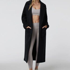 Restore Trench Coat | Women's Black Fleece Coat | Vuori